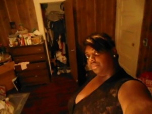 ebony doing her thang free