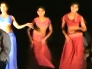 Andhra-Girls-New-Naked-Dance