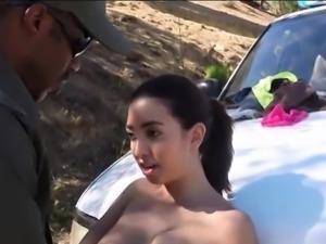 Nasty amateur latina babe banged by BP officer at the border