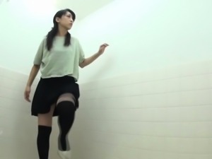 Japanese babes pee on cam