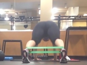 Candid Major Big Heavy Pawg Booty Clapping Loud At The Gym