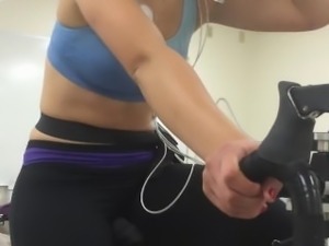 Girl vo2 max test on bike EKG