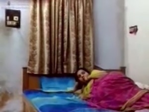 Horn-mad Indian MILF in traditional sari got nailed missionary style
