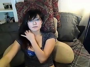 Brunette Babe Masturbating on Webcam