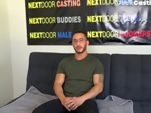 Bisex spex stud enjoys solo masturbating on audition