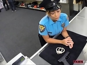 Police Officer pounded at the pawnshop to earn extra money