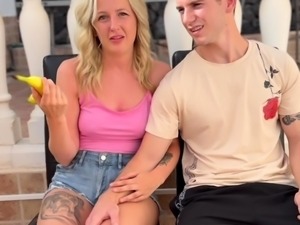 Amateur blonde teen sucks dick in hot pov blowjob sex tape
