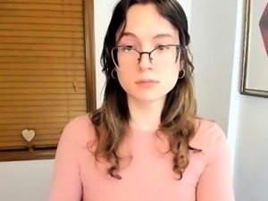 Brunette Solo Webcam Masturbation