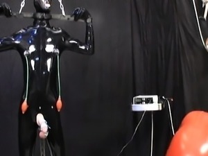 Amateur MILF oils up and toys her pussy