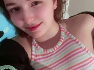 Pretty redhead webcam masturbation show